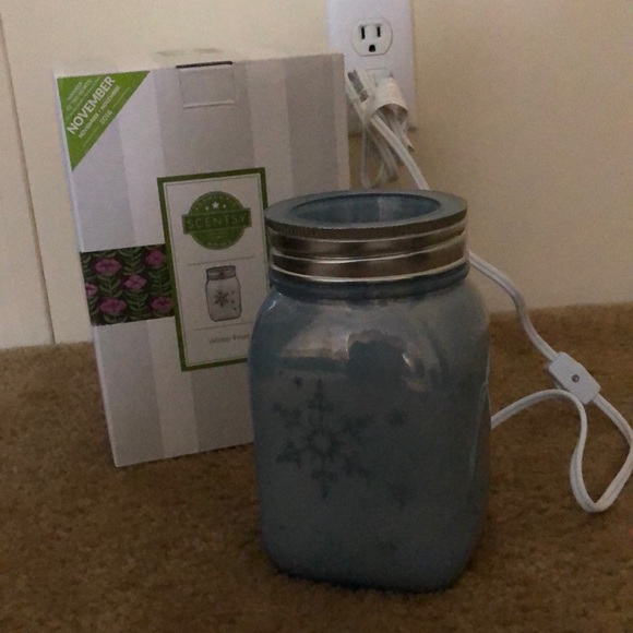Scentsy Winter Frost mason jar snowflake wax warmer November 2016 - Picture 2 of 3